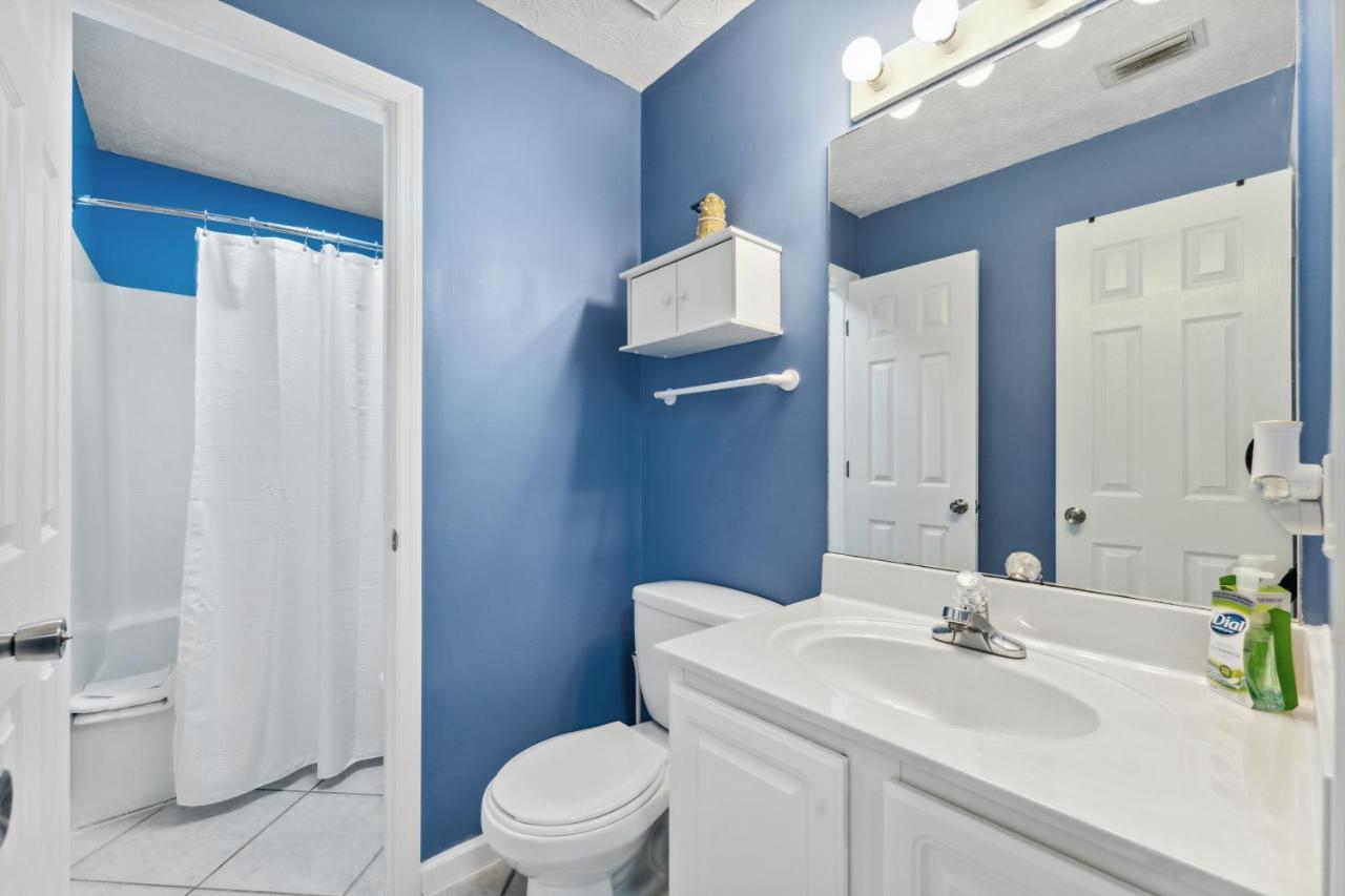 Beachside Paradise Sleeps 8 Pools Mini Golf &